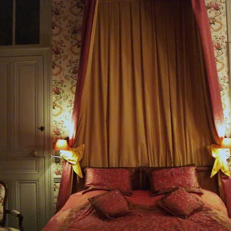 Palais Briau Bed & Breakfast Loireauxence