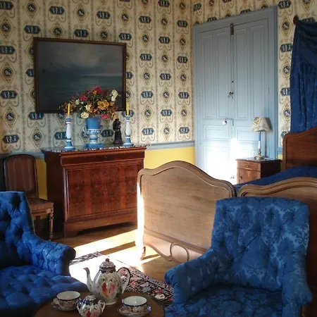 Palais Briau Bed and Breakfast *