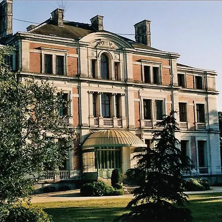 فندق مبيت وإفطار Palais Briau Loireauxence